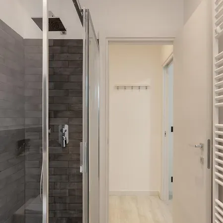 아파트 Rossetti 23/1 *